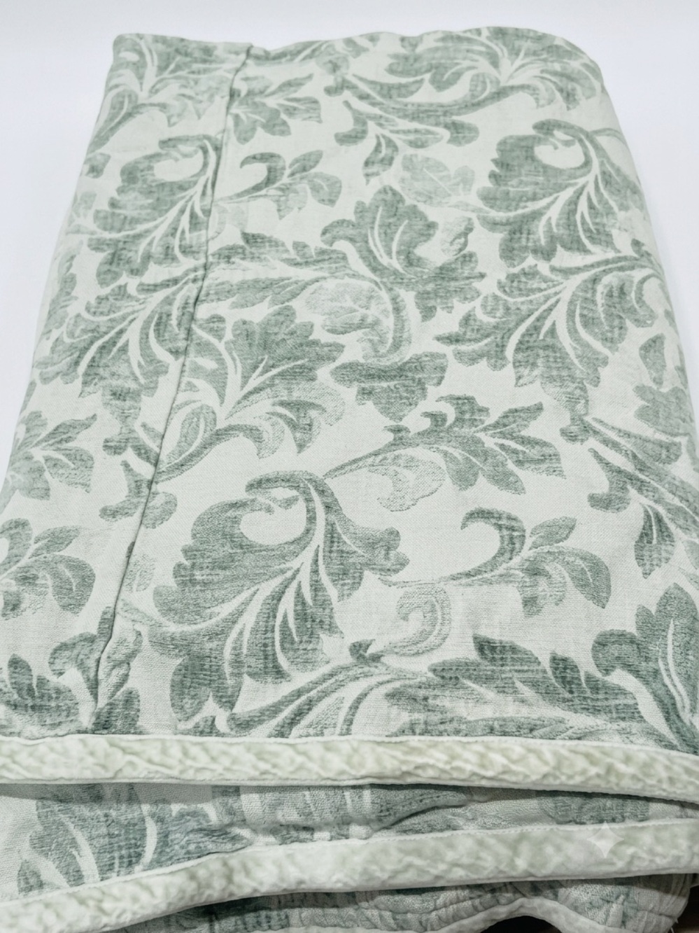 Vintage Bella Notte Linens "Adele" Organic Cotton Jacquard King Coverlet